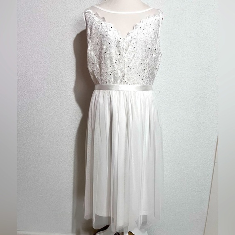 Candalite Ivory Sleeveless Lace Bodice Formal Celebration Wedding Dress New 1X